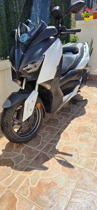 Yamaha XMAX 125 2022 Gris/Blanco
