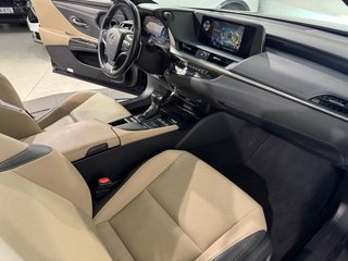 Lexus ES 2020