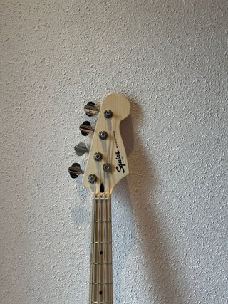 Bajo Eléctrico Blanco Squier