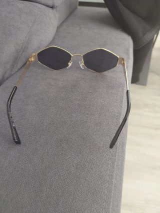 Gafas de sol vintage doradas