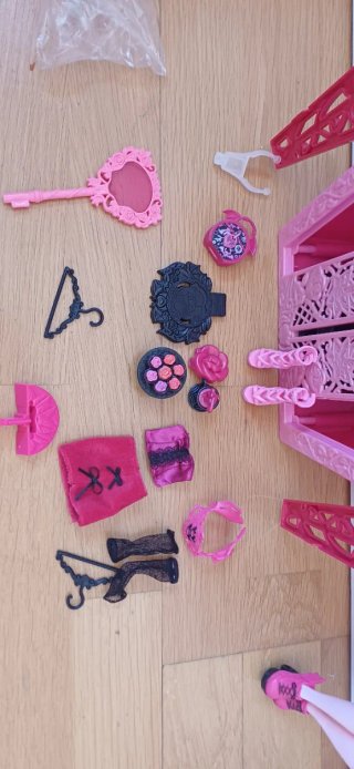 Monster High Draculaura con Accesorios