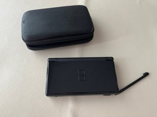 Nintendo DS Negra + 2 Juegos