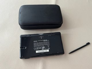 Nintendo DS Negra + 2 Juegos