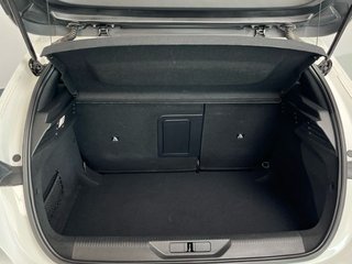Peugeot 308 5P Allure BlueHDi 130 S&S EAT8