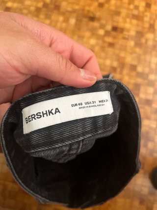 Shorts vaqueros Bershka rotos graffiti