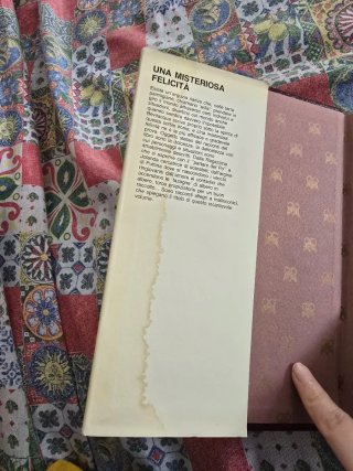 Una misteriosa felicità