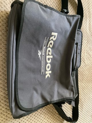 Mochila Reebok Gris