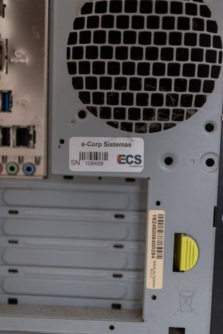 Ordenador de sobremesa ECS Negro