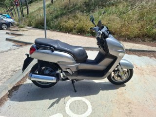 Yamaha Versity 300 Plata