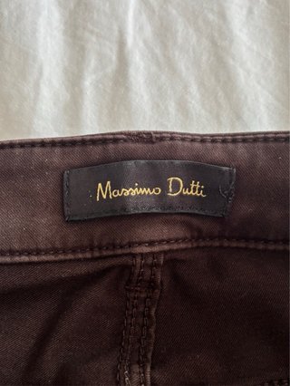 Pantalón Massimo Dutti ajustado marrón