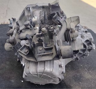 Caja cambios TOYOTA. “s70305420”