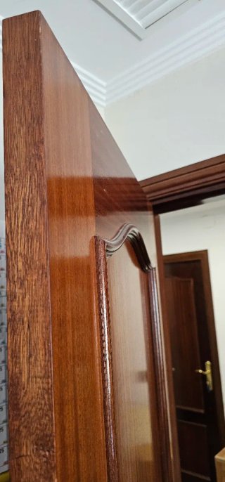 Puertas madera maciza