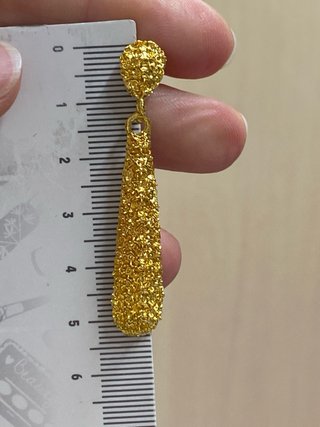 Pendientes dorados largos