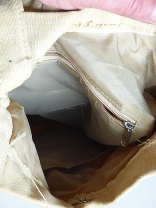 Bolso de mano con flores bordadas