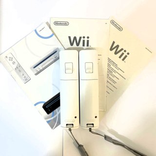 Wii Blanca + USB 128GB + Mandos