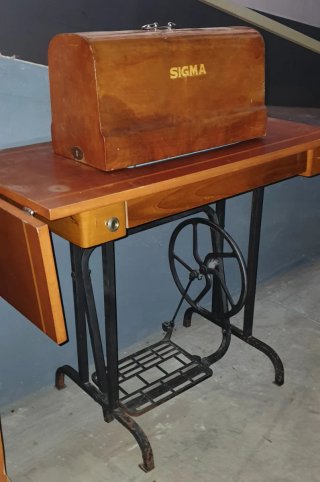 Máquina de coser Singer.