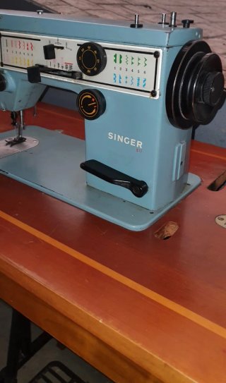 Máquina de coser Singer.