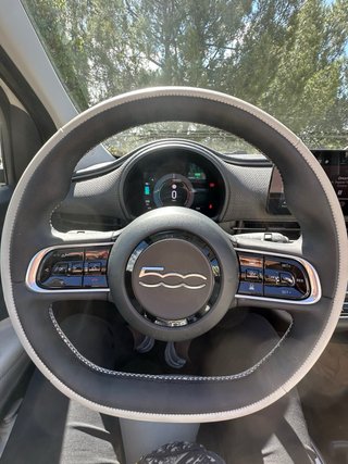 FIAT 500e cabrio La Prima