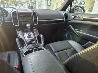 Porsche Cayenne 3.0 TD Triptonic