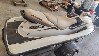 Moto de agua Sea-Doo Nautiluxe Beige/Dorado