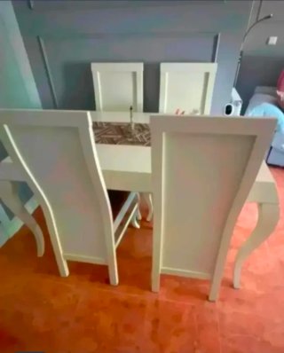 Mesa comedor y 4 sillas madera