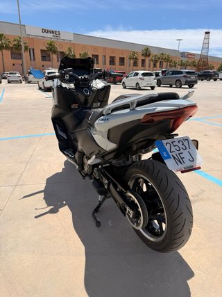 Yamaha Tmax Tech Max 2025