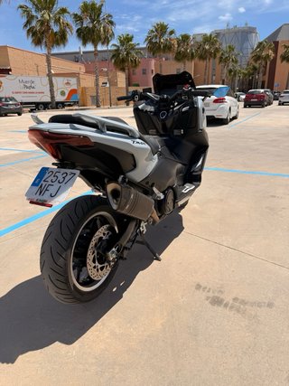 Yamaha Tmax Tech Max 2025