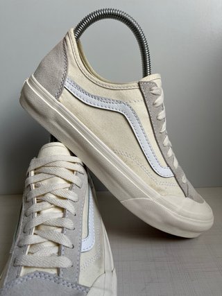 Zapatillas Vans Beige y Gris