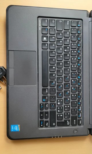 Dell Latitude i3 5a Gen SSD 256GB Ram 12gb