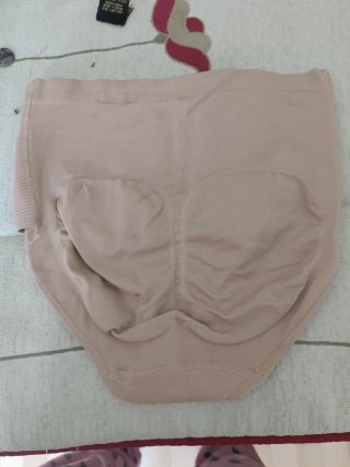 Braga faja alta beige Talla M