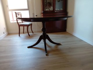 Mesa de comedor extensible de madera