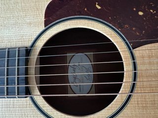 Guitarra Taylor