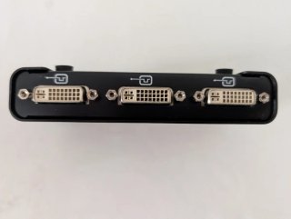Matrox TripleHead2Go Digital SE + cables + caja
