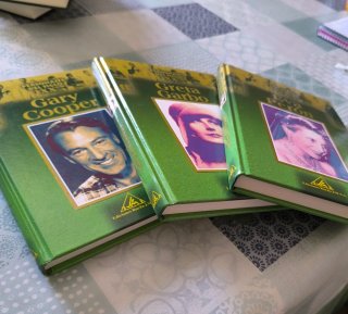 Tres libros de colección de personajes del sigloXX