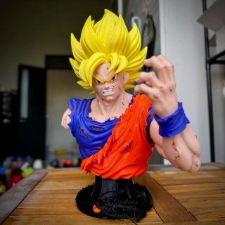 Busto Goku SSJ 1 Impreso 3D coloreado y pintado