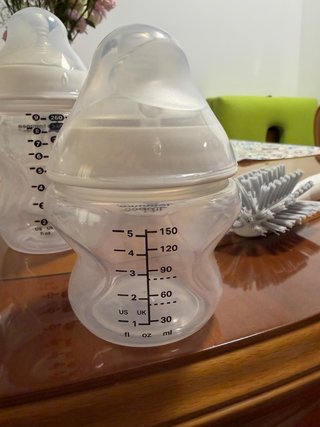 Biberones Tommee Tippee (Pack 8) 2 anti cólicos