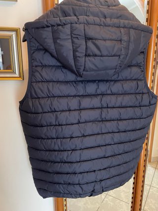 Gilet smanicato blu con cappuccio