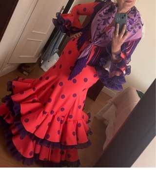 Traje Flamenca Rojo Lunares Púrpura