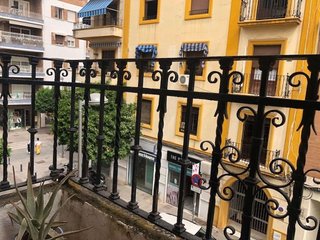 Piso en alquiler en Los Remedios en Sevilla