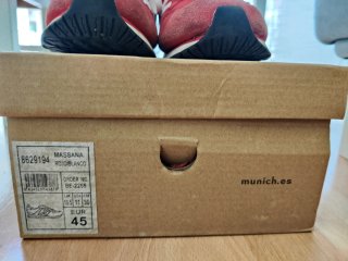 Zapatillas Munich Talla 45 Rojas y Blancas