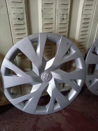 Tapacubos Toyota 15 (4 unidades)