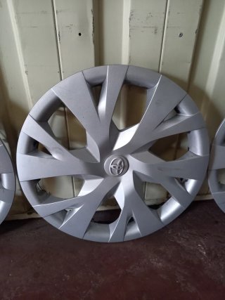 Tapacubos Toyota 15 (4 unidades)