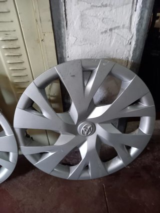 Tapacubos Toyota 15 (4 unidades)