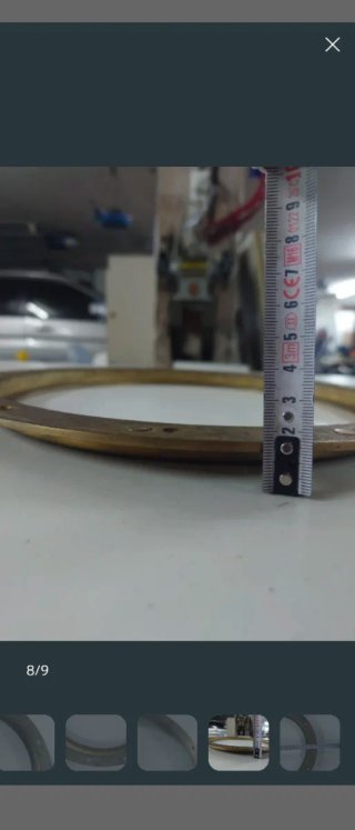 Ojo de buey de bronce