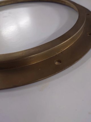 Ojo de buey de bronce
