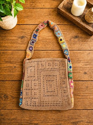 Bolso de ganchillo con flores