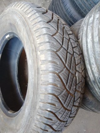 Neumático Michelin 245/70 R16 111H