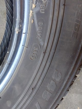 Neumático Michelin 245/70 R16 111H