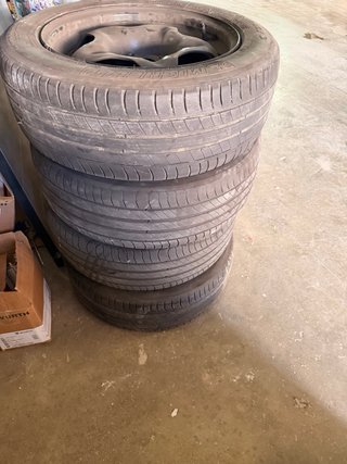 Tapacubos y neumáticos Citroen C3 2021