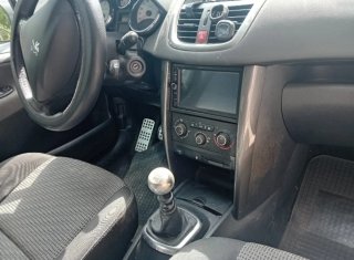Peugeot 207 2011